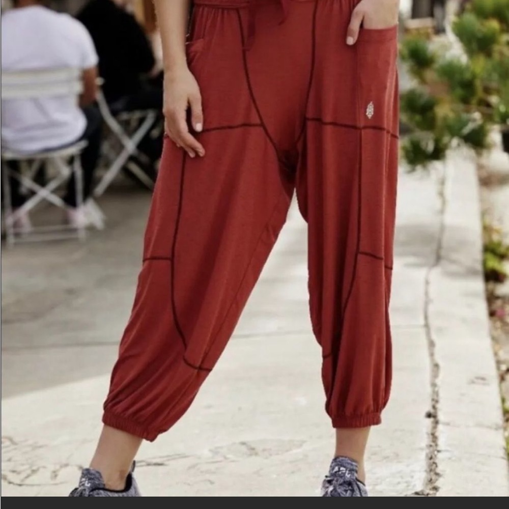 FP Movement Harem Pants Featherlight NWOT MEDIUM